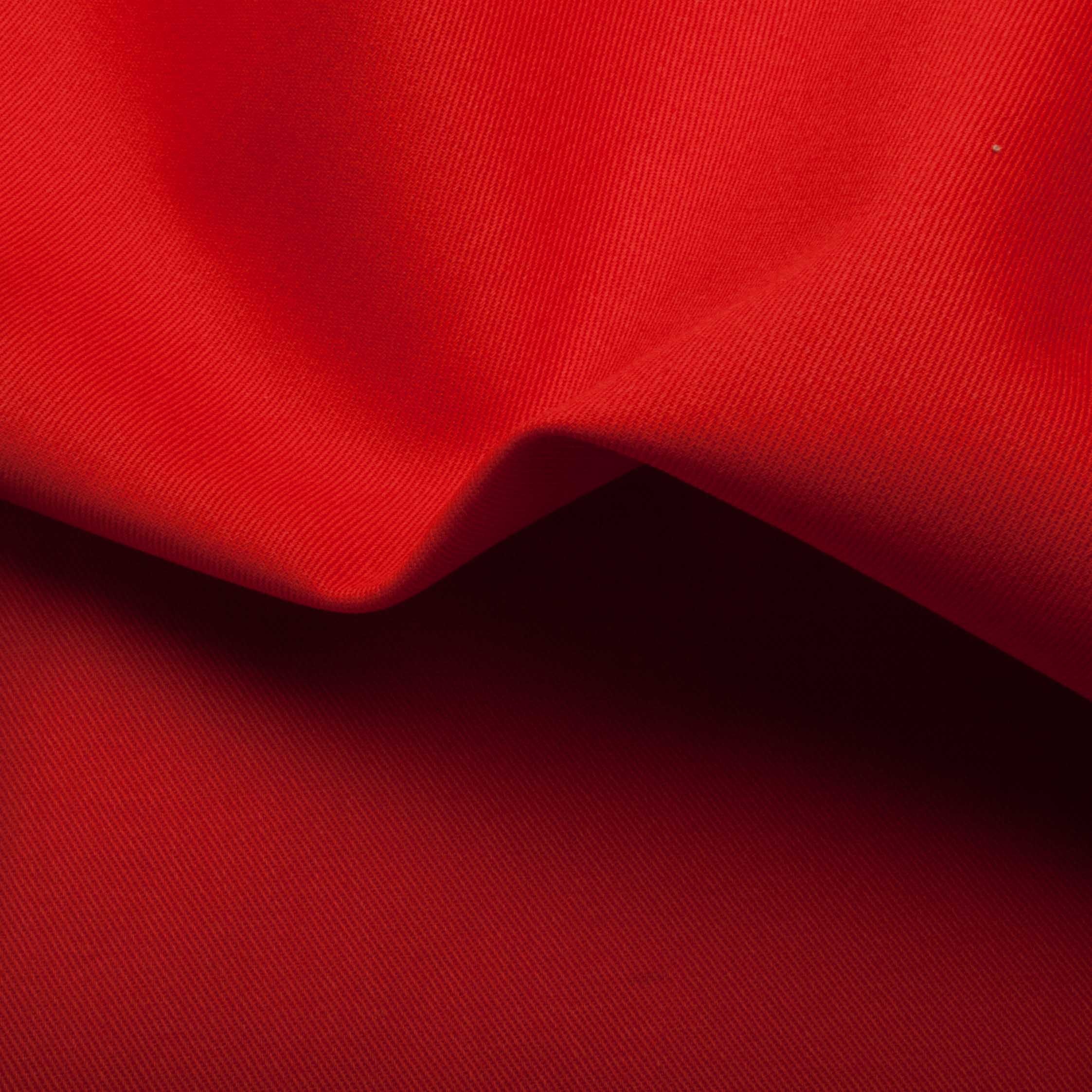 Photographie d'un tissu Gabardine Rouge